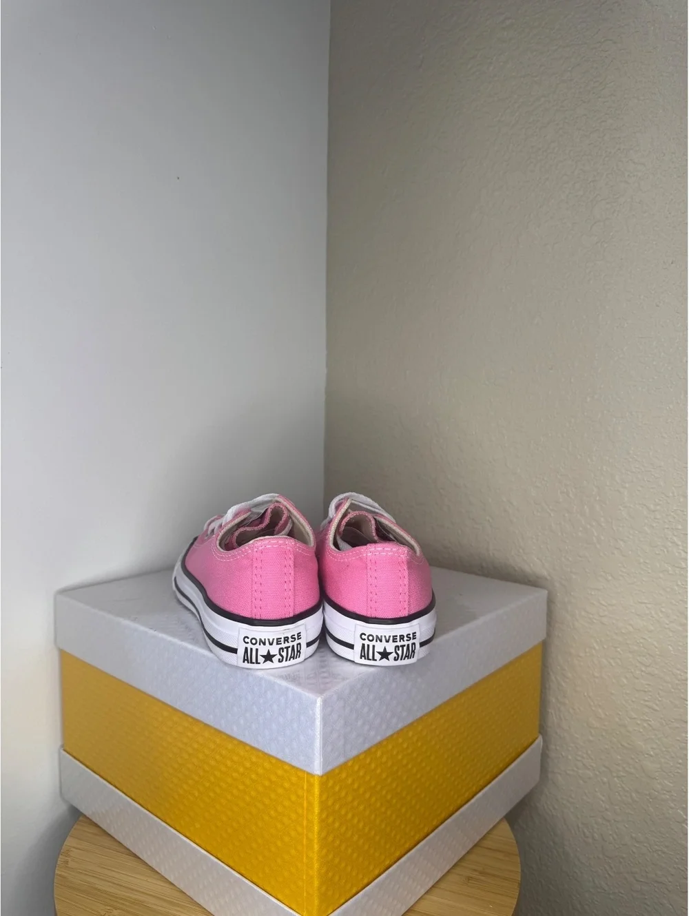 Converse Chuck Taylor All Star Ox Pink Canvas Youth Size 12 Shoes New Box